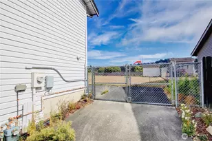 4417 Glasgow Way, Anacortes, WA 98221 - Photo 28