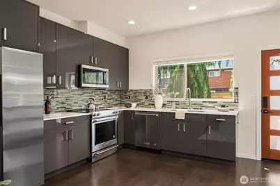 8356 19th Avenue NW #B, Seattle, WA 98117 - Photo 8