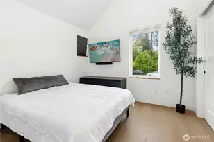 10354 Wallingford Ave N, Seattle, WA 98133 - Photo 12