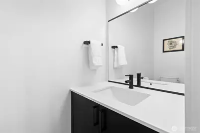 10354 Wallingford Ave N #B, Seattle, WA 98133 - Photo 18