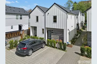 10354 Wallingford Ave N #B, Seattle, WA 98133 - Photo 1