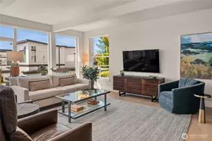 631 Market St W, Kirkland, WA 98033 - Photo 2