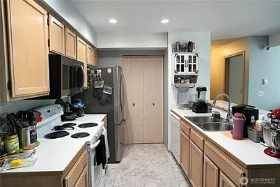 1001 W Casino Rd #D203, Everett, WA 98204 - Photo 8