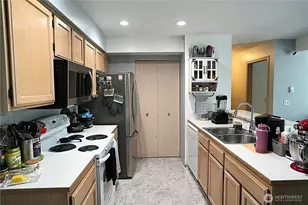 1001 W Casino Rd, Everett, WA 98204 - Photo 8