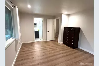 8430 SE 45th Street, Mercer Island, WA 98040 - Photo 14