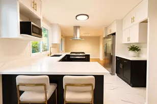 8430 SE 45th St, Mercer Island, WA 98040 - Photo 4