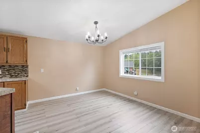 1067 Spirit Lake Highway, Castle Rock, WA 98611 - Photo 8