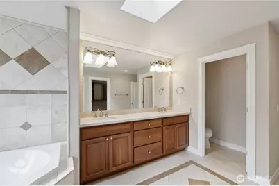 15025 SE 43rd St, Bellevue, WA 98006 - Photo 20