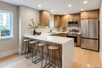 3648 Francis Avenue N #B, Seattle, WA 98103 - Photo 4