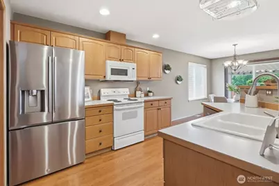 10923 185th Avenue E, Bonney Lake, WA 98391 - Photo 6