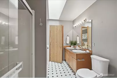 10923 185th Avenue E, Bonney Lake, WA 98391 - Photo 30