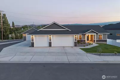 812 N Newport Loop, East Wenatchee, WA 98802 - Photo 36