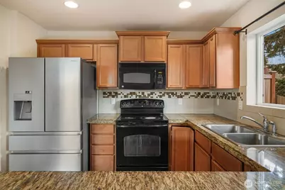 9301 13th Street NE, Lake Stevens, WA 98258 - Photo 10