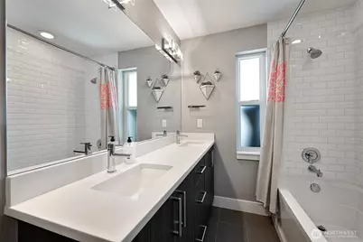 5911 C 21st Avenue SW, Seattle, WA 98106 - Photo 32