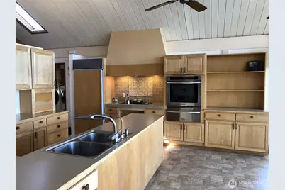 3155 Fox Spit Road, Langley, WA 98260 - Photo 8