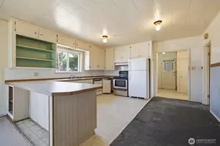 202 S 7th St, Mount Vernon, WA 98274 - Photo 8