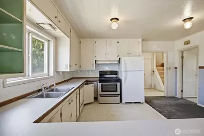 202 S 7th Street, Mount Vernon, WA 98274 - Photo 10