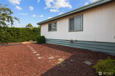 11436 SE 208th Street #103, Kent, WA 98031 - Photo 32