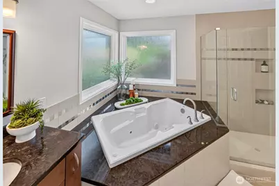 1010 106th Avenue SE, Bellevue, WA 98004 - Photo 28
