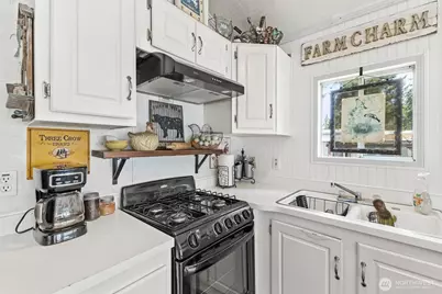 24443 Wicker Road #52, Sedro Woolley, WA 98284 - Photo 12