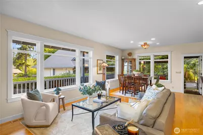 300 Bromley Place NW, Bainbridge Island, WA 98110 - Photo 10