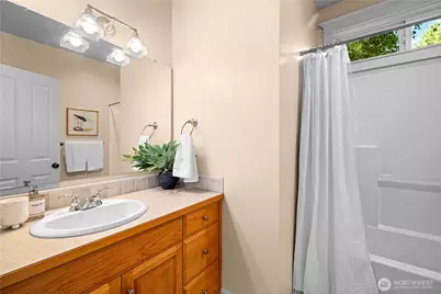 300 Bromley Place NW, Bainbridge Island, WA 98110 - Photo 16