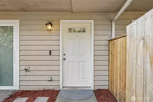 12333 28th Ave NE, Seattle, WA 98125 - Photo 2