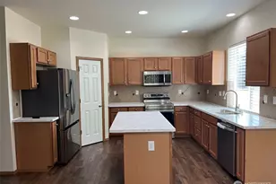 2215 190th St E, Tacoma, WA 98445 - Photo 8