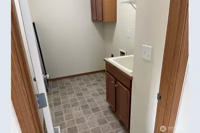 2215 190th Street E, Tacoma, WA 98445 - Photo 12