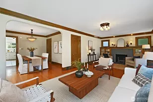 523 N 70th St, Seattle, WA 98103 - Photo 4