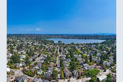 523 N 70th Street, Seattle, WA 98103 - Photo 20