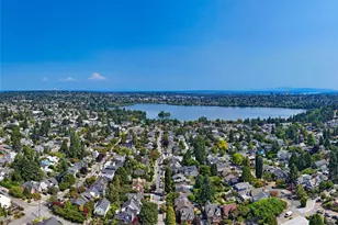 523 N 70th St, Seattle, WA 98103 - Photo 20