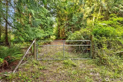 25613 Tytler Road NE, Poulsbo, WA 98370 - Photo 36