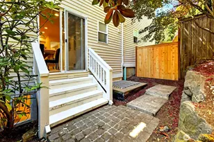 402 Aloha St, Seattle, WA 98109 - Photo 30