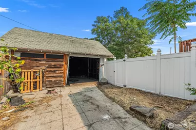 311 Okanogan Avenue, Wenatchee, WA 98801 - Photo 36