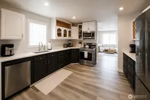 131 N 4th St, Buckley, WA 98321 - Photo 4