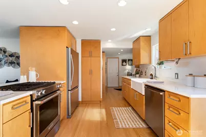 927 NW 105th Street, Seattle, WA 98177 - Photo 8