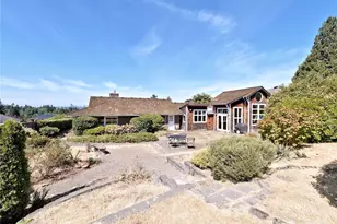 1012 Evergreen Dr, Bellevue, WA 98004 - Photo 22