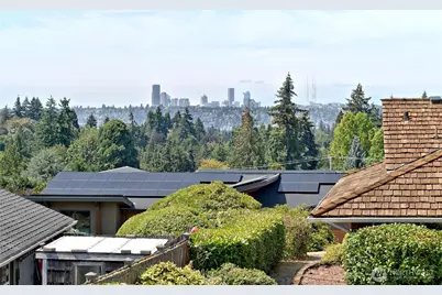 1012 Evergreen Drive, Bellevue, WA 98004 - Photo 12