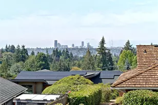 1012 Evergreen Dr, Bellevue, WA 98004 - Photo 12