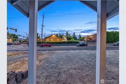 1004 5th Street, Wenatchee, WA 98801 - Photo 4