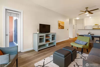2415 2nd Avenue #432, Seattle, WA 98121 - Photo 6