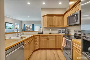 10700 SE 260th St, Kent, WA 98030 - Photo 16