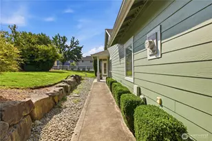 10700 SE 260th St, Kent, WA 98030 - Photo 4