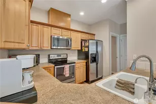10700 SE 260th St, Kent, WA 98030 - Photo 14