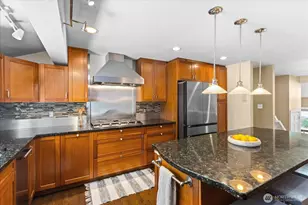 23811 NE 43rd St, Redmond, WA 98053 - Photo 12