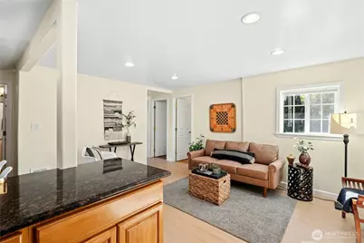 469 Maple Avenue SW, Renton, WA 98057 - Photo 6