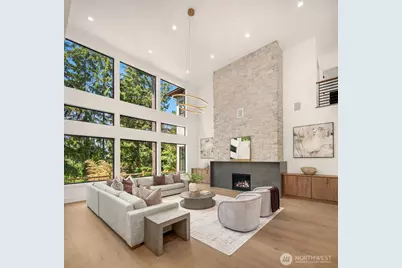 2009 102nd Place SE, Bellevue, WA 98004 - Photo 2