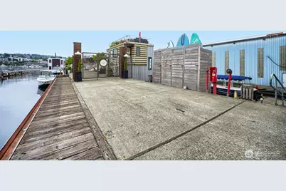 2309 N Northlake Way #16, Seattle, WA 98103 - Photo 20