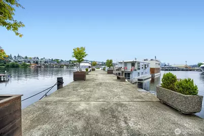 2309 N Northlake Way #16, Seattle, WA 98103 - Photo 10
